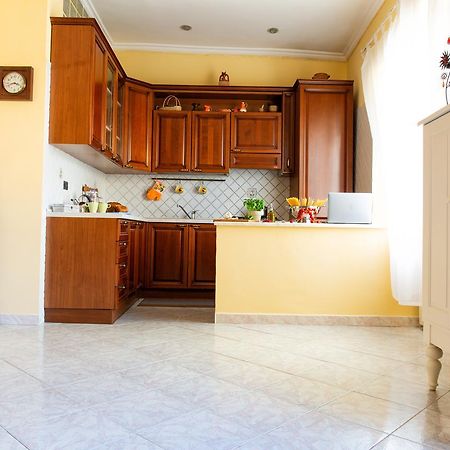 B&B Casa Fusco Fondi Luaran gambar