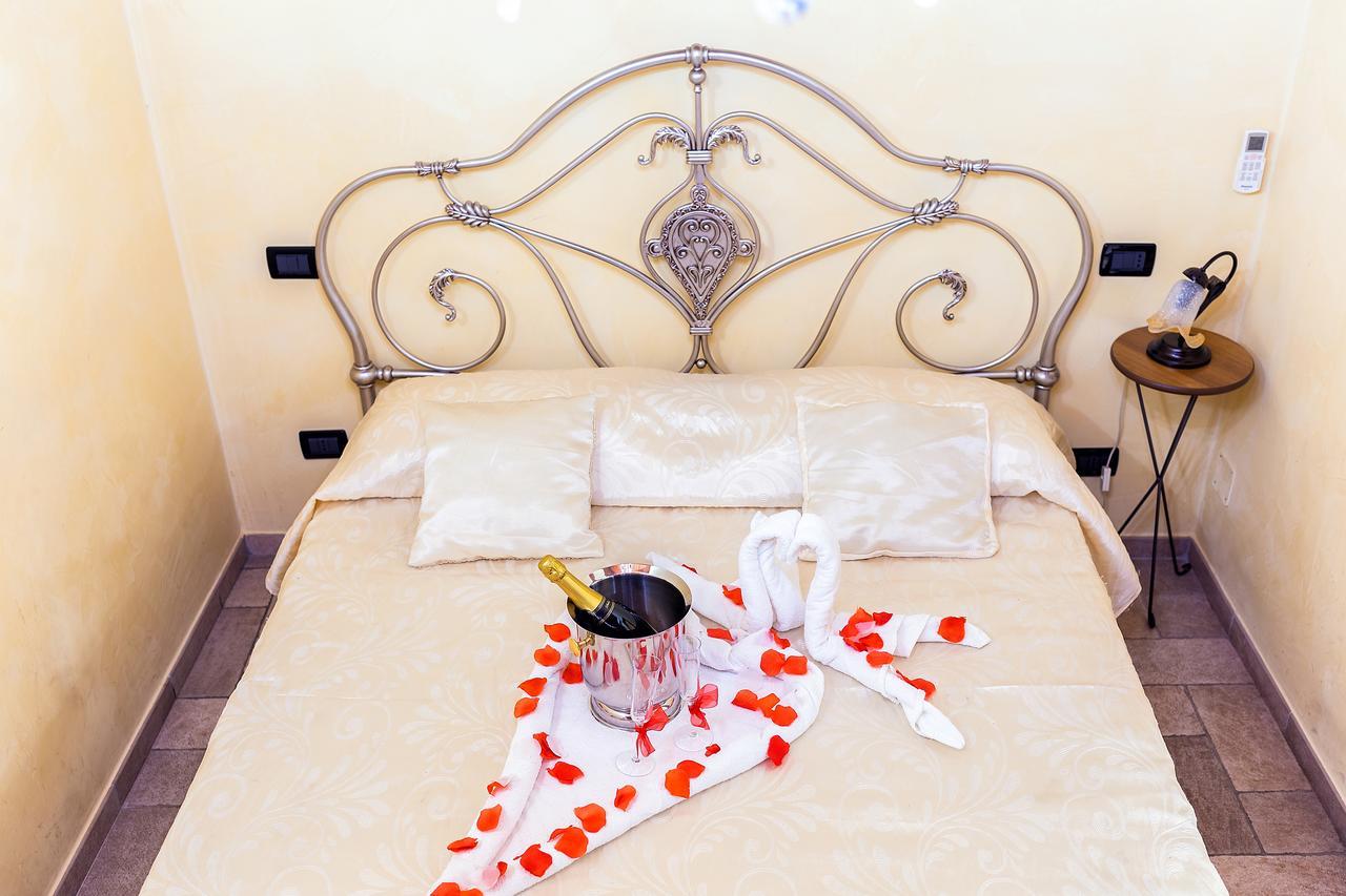 B&B Casa Fusco Fondi Luaran gambar